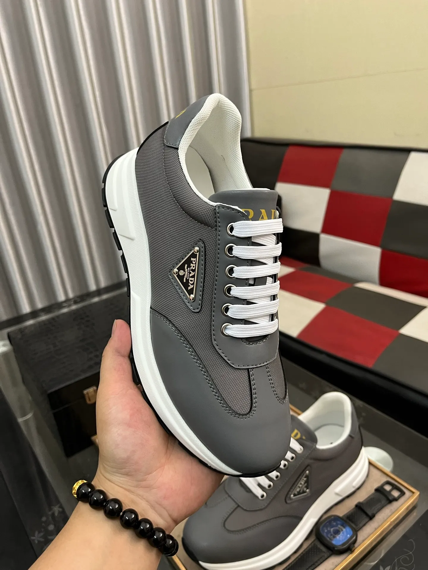 Men's shoes 💰420⌚️⌚️ PRADA [Prada] popular men's shoes, casual shoes and sports shoes! High-end quality 🍀 The upper is made of imported original cowhide 💥 cowhide lining; the original molded outsole. The style is upright and elegant, comfortable and versatile💪 Three quality guarantees Size number: 38-44, 4️⃣ colors available